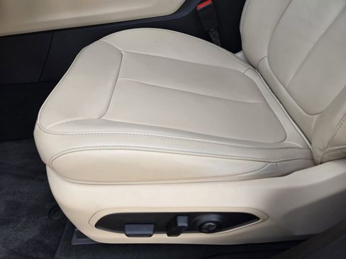 Used 2025 Jeep Grand Cherokee Limited image 22