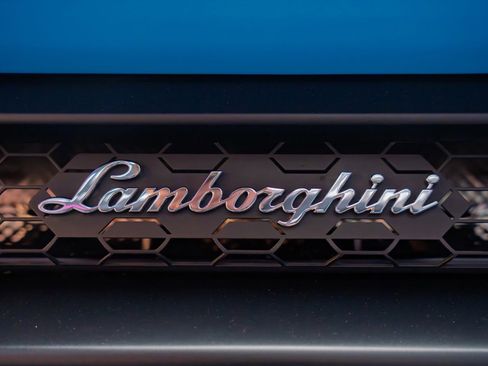 Used 2023 Lamborghini Huracan EVO image 25