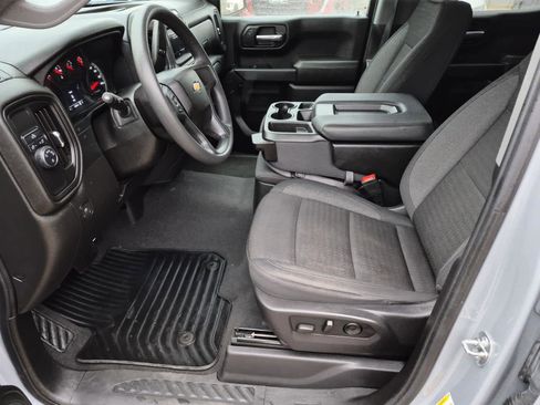 Used 2024 Chevrolet Silverado 1500 Custom image 11