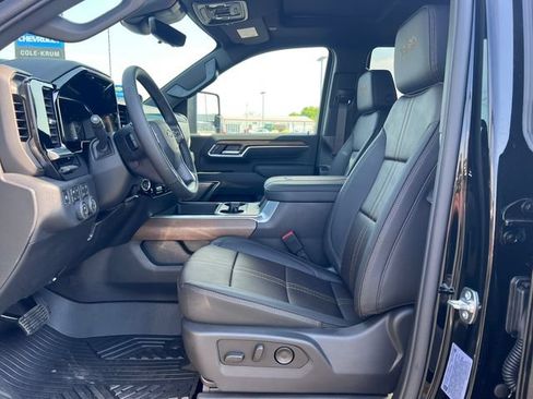 New 2026 Chevrolet Silverado 2500 High Country w/ High Country Premium Package AWD/4WD image 4