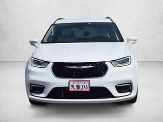 Used 2021 Chrysler Pacifica Touring-L FWD video 2