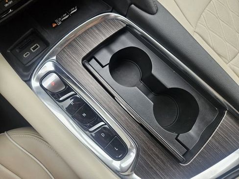 Used 2024 Buick Enclave Avenir w/ Avenir Technology Package image 20