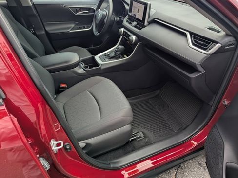 Used 2024 Toyota RAV4 XLE image 12