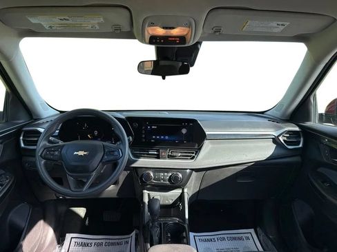 Used 2025 Chevrolet TrailBlazer LT FWD image 31