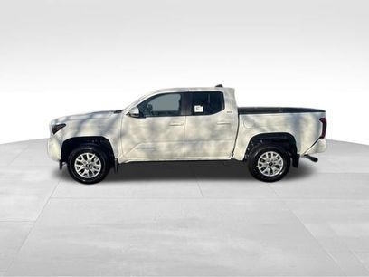 New 2025 Toyota Tacoma SR5