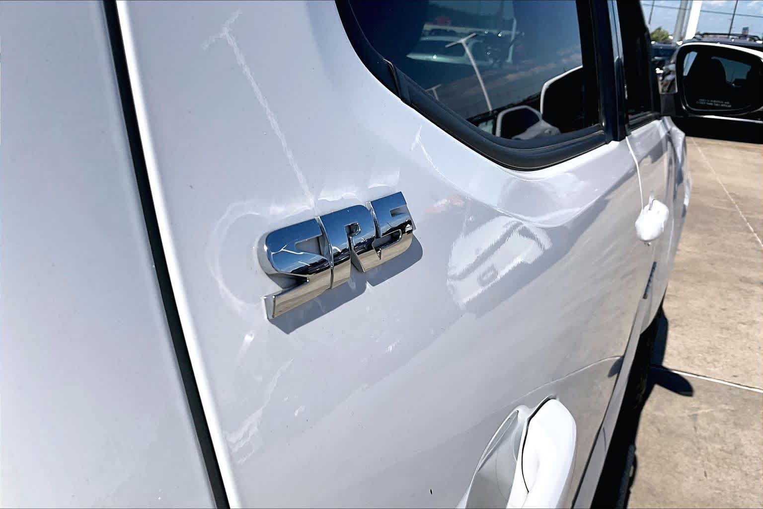 Used 2020 Toyota Tacoma SR5 RWD image 31