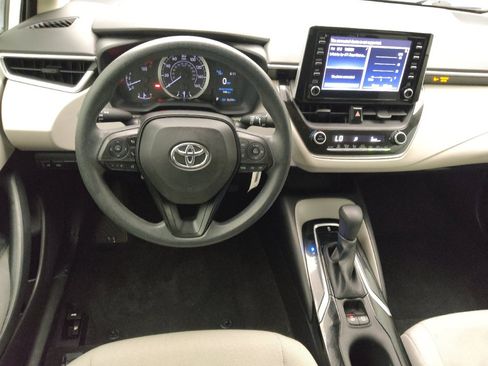 Used 2020 Toyota Corolla LE FWD image 22