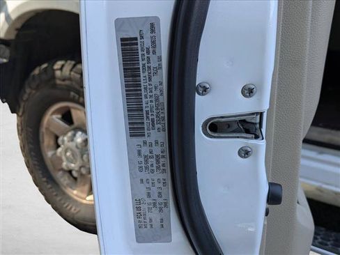 Used 2017 RAM 2500 Laramie AWD/4WD image 15