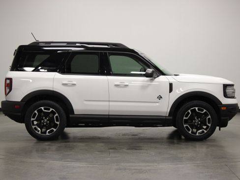 Used 2022 Ford Bronco Sport Outer Banks w/ Tech Package AWD/4WD image 9
