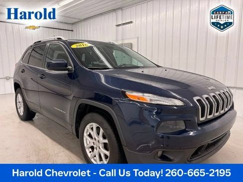 Used 2016 Jeep Cherokee Latitude AWD/4WD image 1