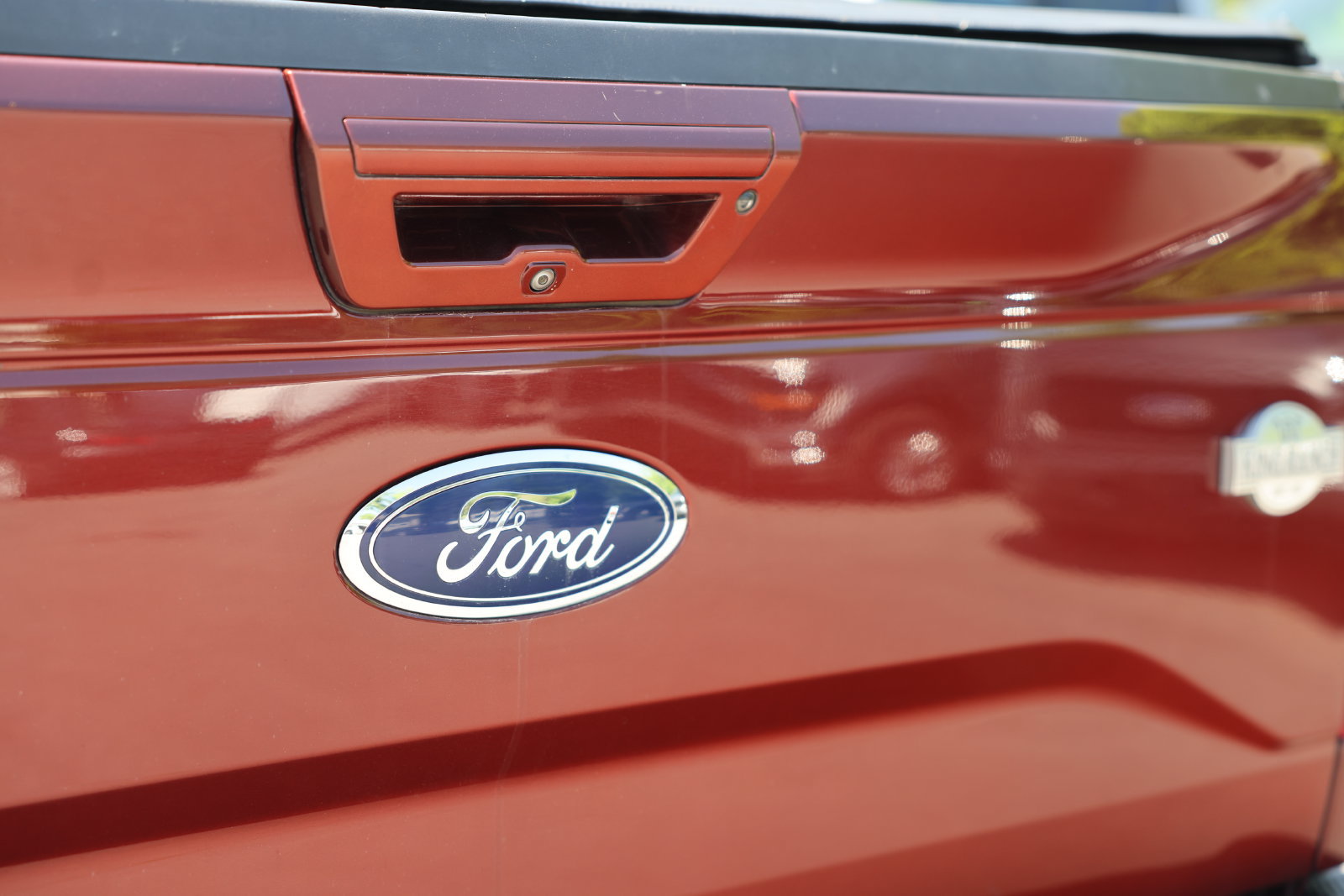 Used 2016 Ford F150 King Ranch w/ Equipment Group 601A Luxury AWD/4WD image 38