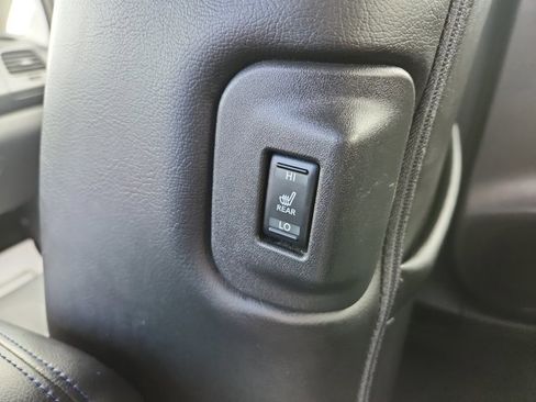 Used 2017 Nissan Leaf SL image 14