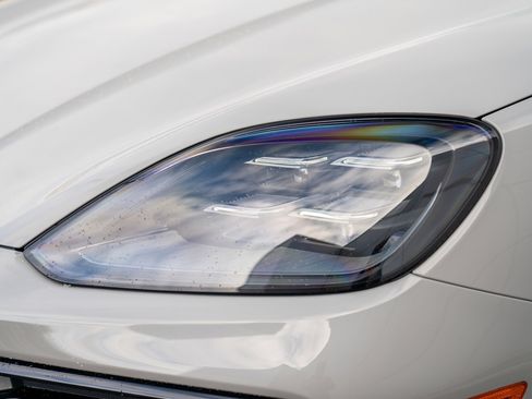 New 2026 Porsche Cayenne S AWD/4WD image 30