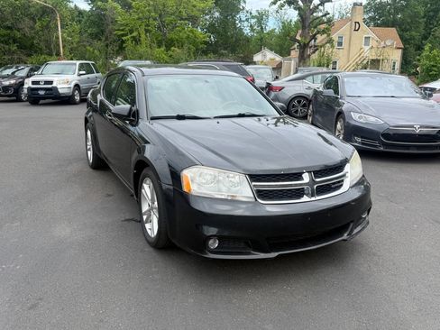 Used 2011 Dodge Avenger Heat FWD image 2