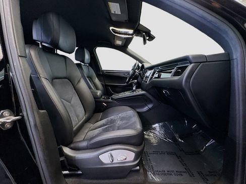 Used 2018 Porsche Macan Sport Edition image 18