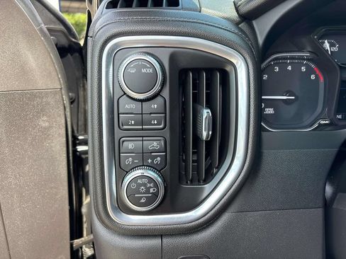 Used 2022 GMC Sierra 1500 SLT w/ SLT Premium Plus Package AWD/4WD image 24