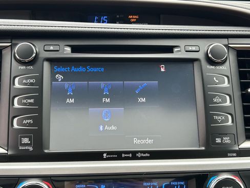 Used 2017 Toyota Highlander Limited Platinum image 20