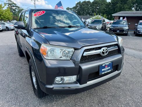 Used 2011 Toyota 4Runner SR5 w/ Premium Pkg w/Leather AWD/4WD image 7