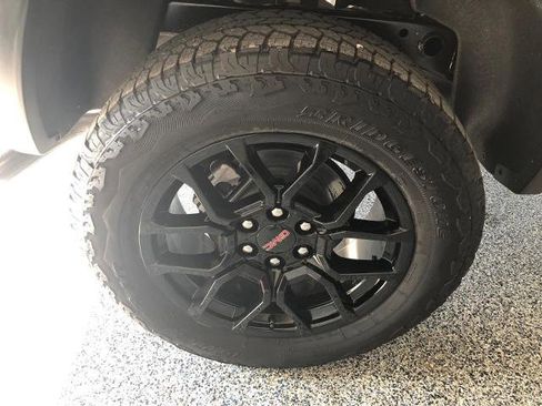 New 2025 GMC Canyon AT4 w/ Technology Plus Package image 14