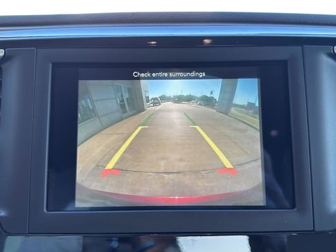 Used 2021 Chrysler Voyager LX w/ Cold Weather Group FWD image 30