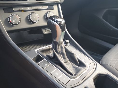 Used 2024 Volkswagen Jetta S image 27