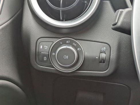 Used 2024 Alfa Romeo Stelvio Veloce image 32