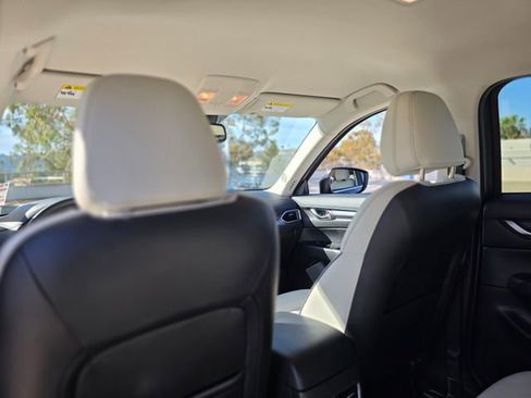 Certified 2025 MAZDA CX-5 AWD 2.5 S w/ Preferred Package image 18