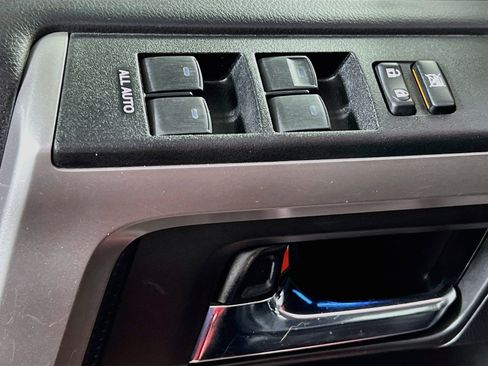 Used 2022 Toyota 4Runner Limited AWD/4WD image 17