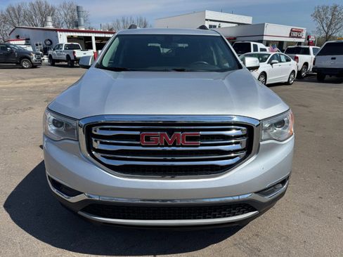 Used 2017 GMC Acadia SLE w/ Driver Alert Package I FWD image 8