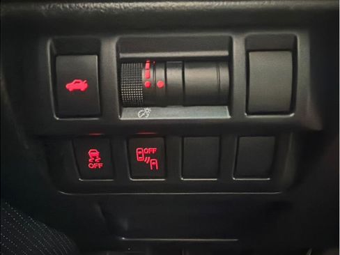 Used 2015 Subaru Legacy 3.6R Limited w/ Popular Package #4 image 23