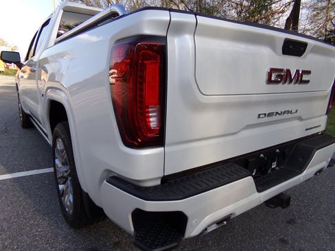 Used 2025 GMC Sierra 1500 Denali AWD/4WD image 9