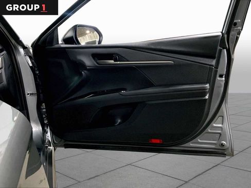 Used 2025 Toyota Camry SE FWD image 23