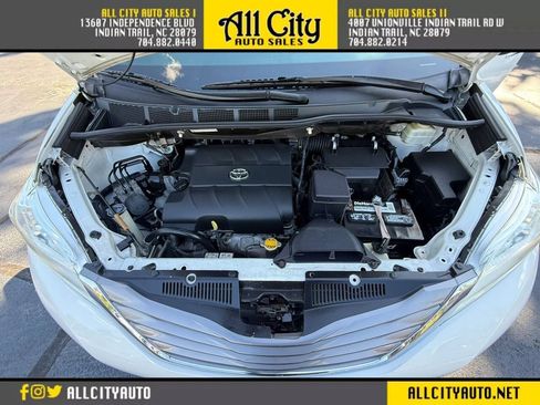 Used 2015 Toyota Sienna XLE Premium FWD image 45