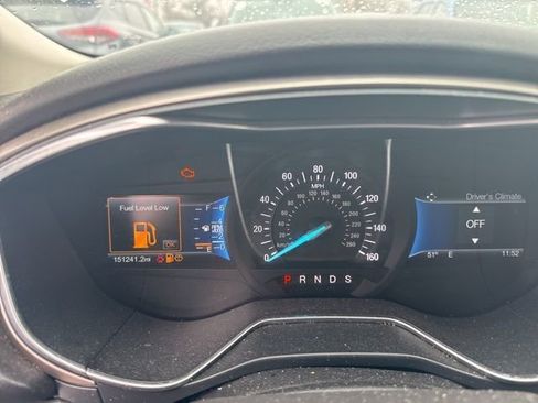 Used 2016 Ford Fusion SE w/ Equipment Group 202A image 14