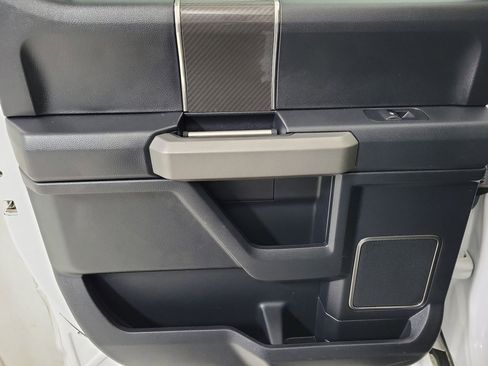 Used 2019 Ford F150 Raptor w/ Equipment Group 802A Luxury image 19