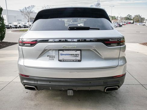 Used 2022 Porsche Cayenne E-Hybrid image 9