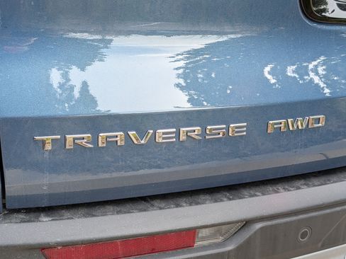 Used 2025 Chevrolet Traverse LT w/ Driver Confidence Package AWD/4WD image 7
