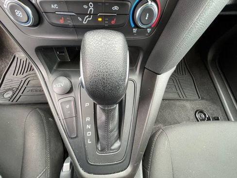 Used 2018 Ford Focus SE w/ Cold Weather Package image 23