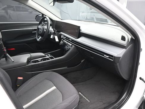Used 2025 Hyundai Sonata SEL FWD image 5
