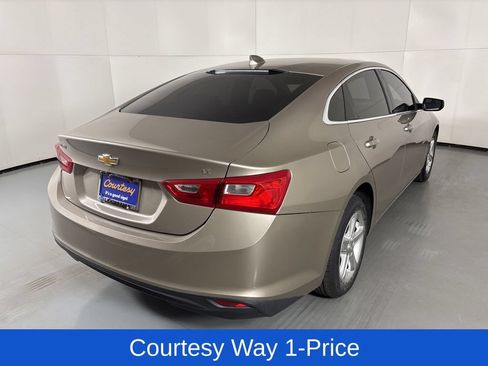 Used 2023 Chevrolet Malibu LT FWD image 11