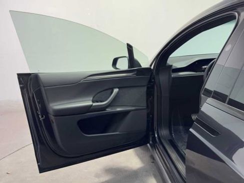 Used 2024 Tesla Model X image 13