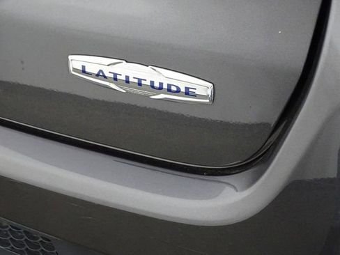 Used 2022 Jeep Compass Latitude image 43