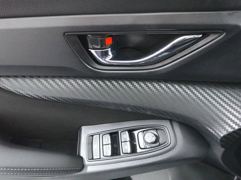 Used 2024 Subaru Ascent Premium w/ Convenience Package image 9