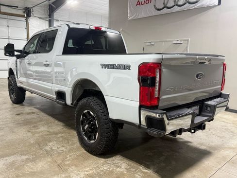 Used 2025 Ford F250 Lariat w/ Lariat Ultimate Package AWD/4WD image 4