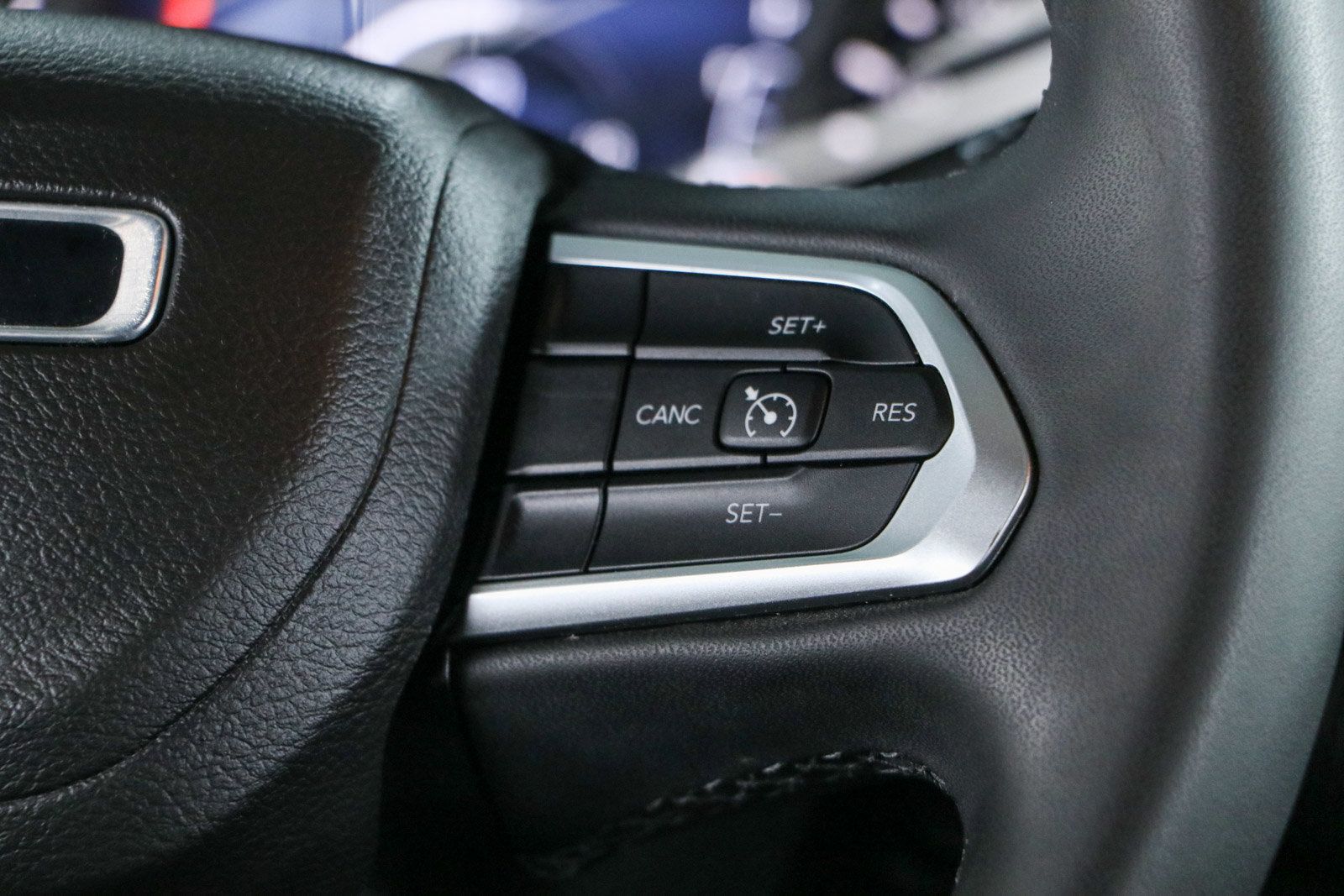 Used 2022 Jeep Compass Latitude FWD image 14