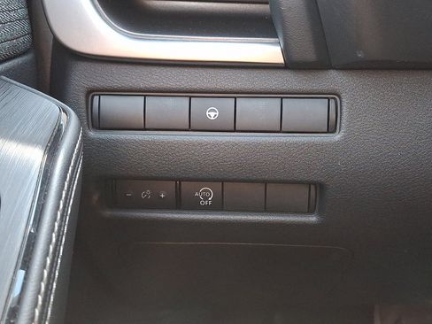 Certified 2023 Nissan Rogue SV image 26