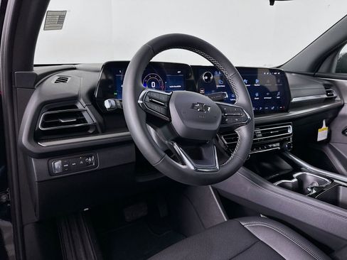 New 2026 Chevrolet Traverse LT image 9