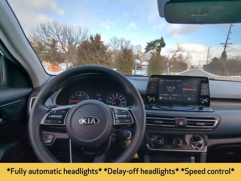 Used 2021 Kia Seltos S image 17