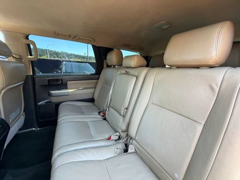 Used 2013 Toyota Sequoia SR5 AWD/4WD image 27