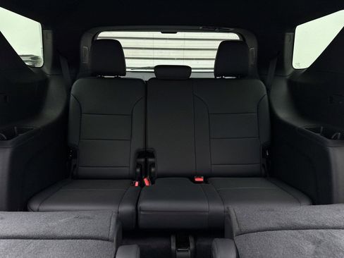 Used 2024 Chevrolet Traverse RS w/ LPO, Floor Liner Package AWD/4WD image 11